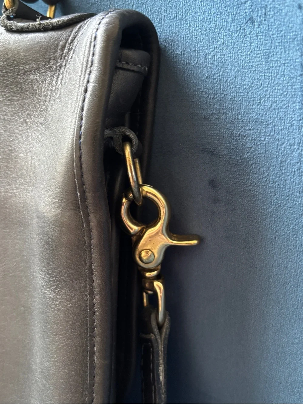 COACH Vintage Coach Station Bag Black crossbody bag